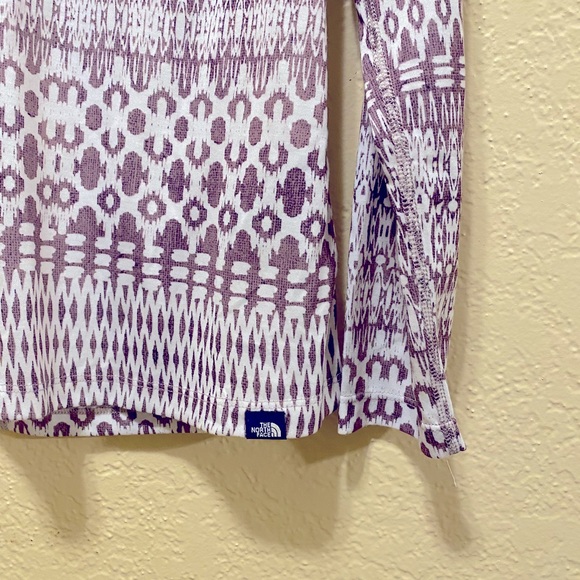 Women’s North face long sleeve - Picture 4 of 6